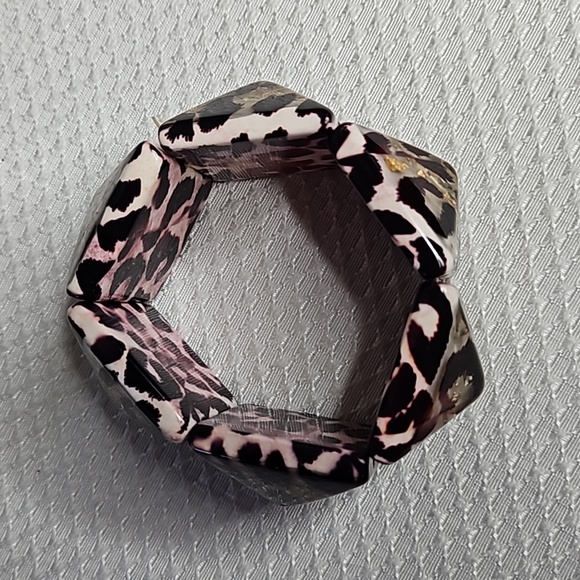 VINTAGE LEOPARD PRINT ACRYLIC STRETCH BRACLET - Picture 4 of 6